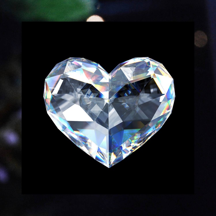 6cm Heart-Shaped Clear Glass Display Diamond