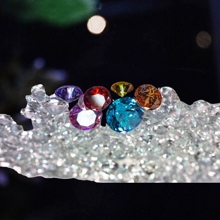 2cm Blue, Green, Pink and Lilac Glass Display Diamonds